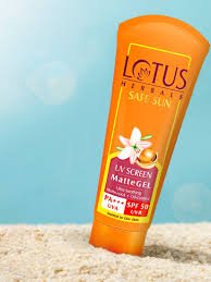 Lotus Herbals- Safesun UV Screen Matte Gel Spf 50 UVB PA +++, 50gm