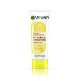 Garnier Skin Naturals, Facewash, Cleansing and Brightening, Bright Complete, 100g